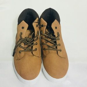 NEW Comfort High top boots fall winter 4 big girls